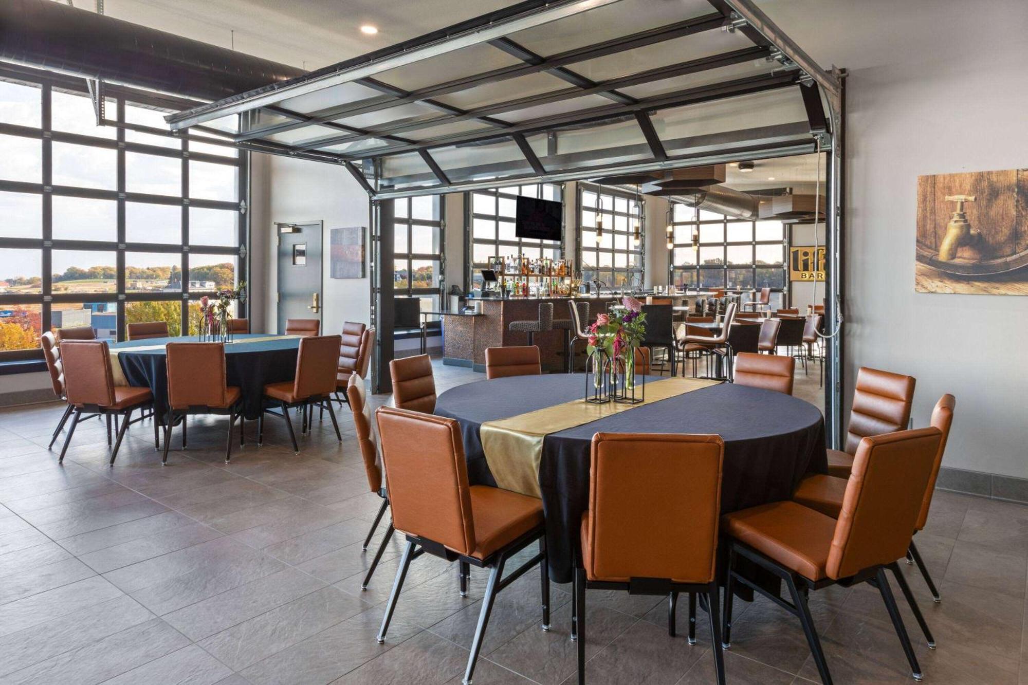 Riverbend Hotel And Suites, Trademark Collection By Wyndham アシュタビューラ エクステリア 写真