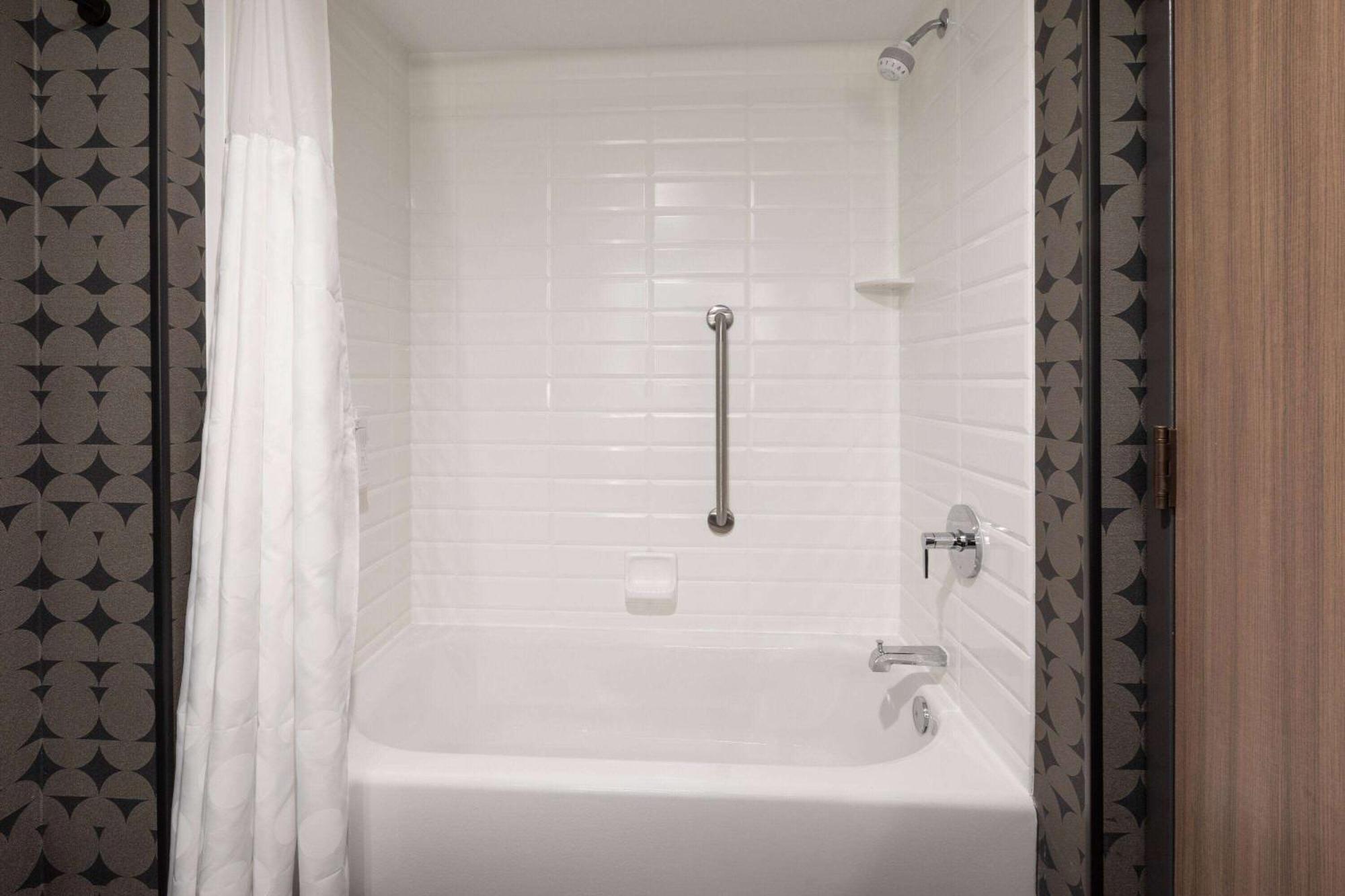 Riverbend Hotel And Suites, Trademark Collection By Wyndham アシュタビューラ エクステリア 写真