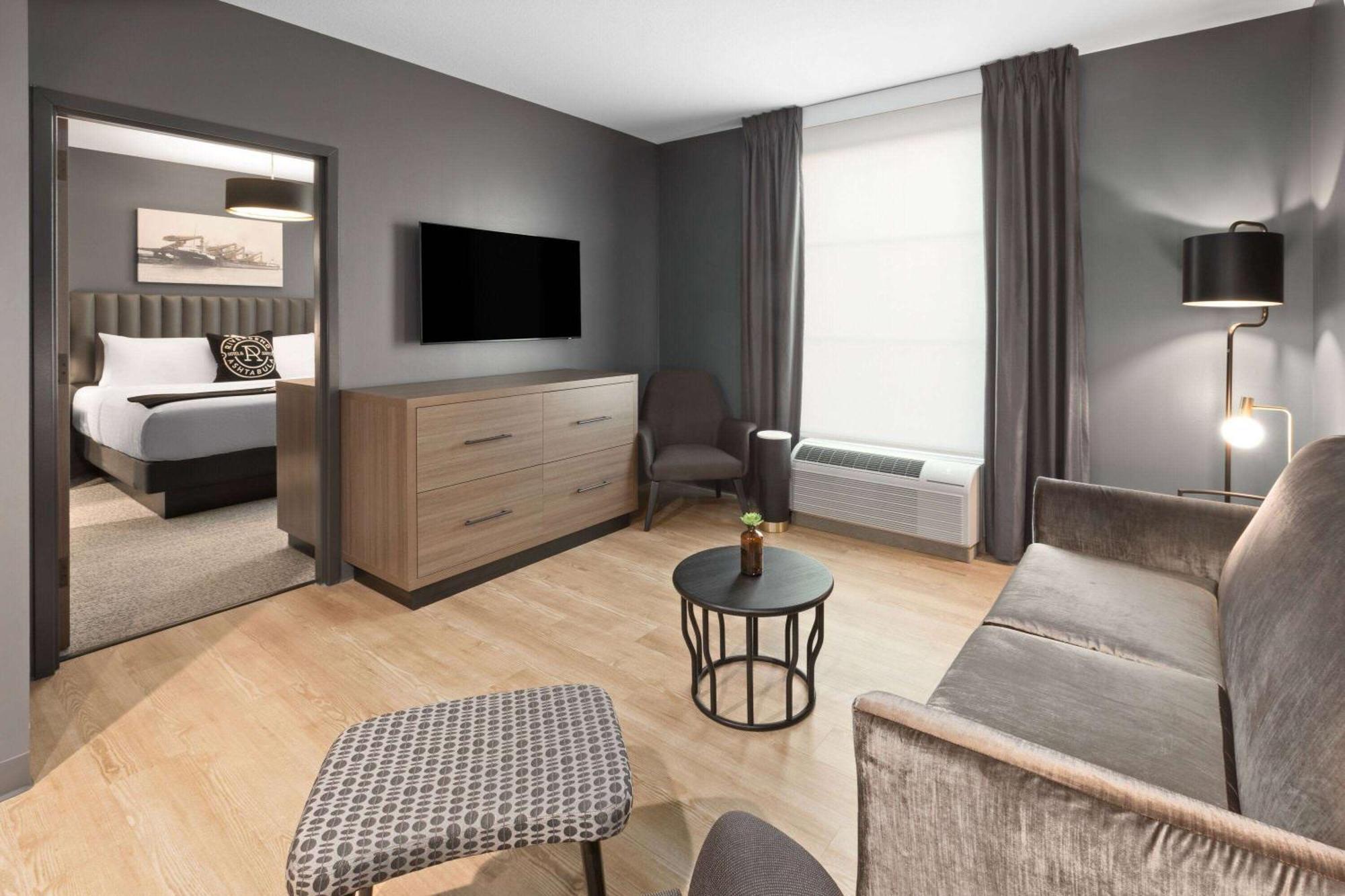 Riverbend Hotel And Suites, Trademark Collection By Wyndham アシュタビューラ エクステリア 写真